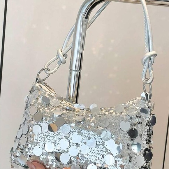Silver Sequin Handbag - Picture 5 of 6